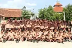 Latih-Pramuka-di-MI-4